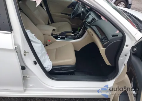 2017 Honda Accord Touring V6 z USA, uszkodzony, nr VIN 1HGCR3F9XHA022962